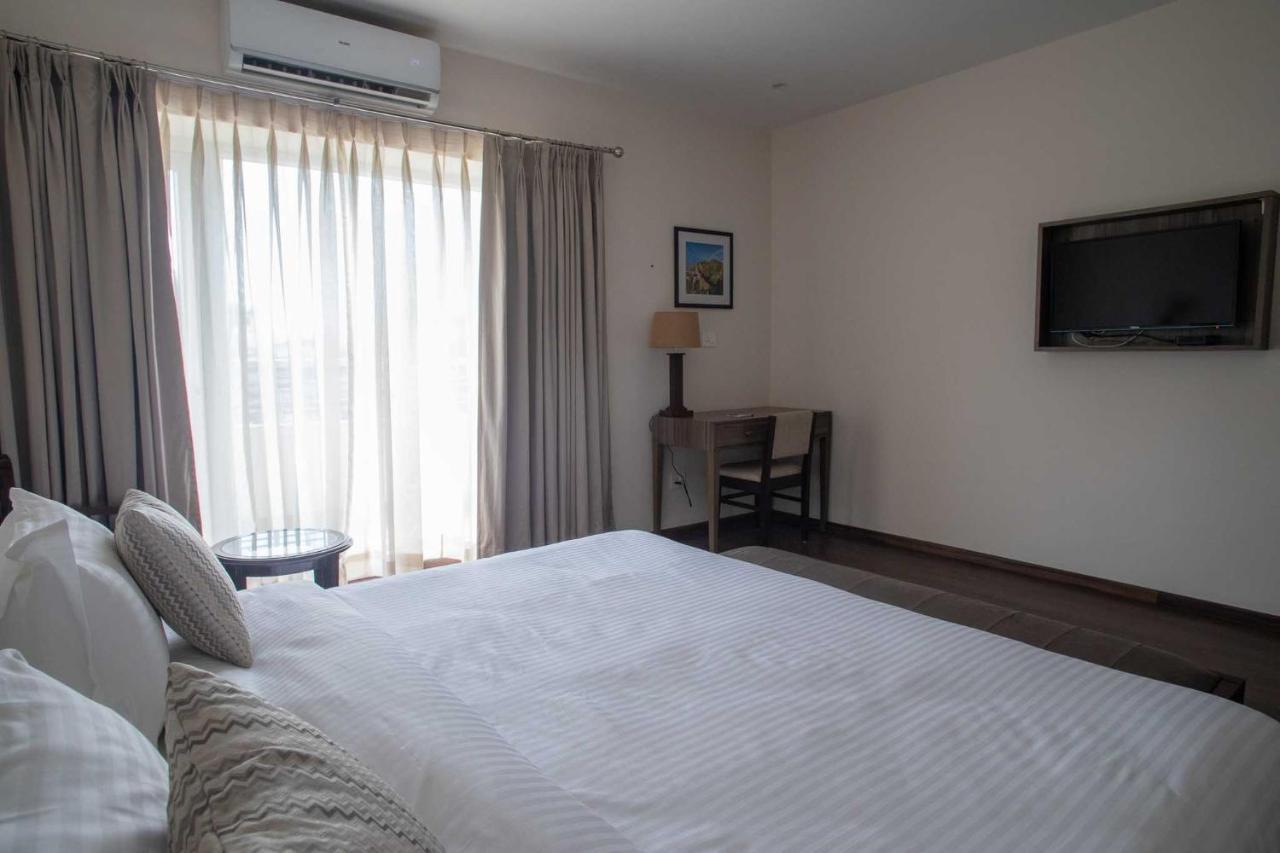 Hotel Alaya デヘラードゥーン エクステリア 写真