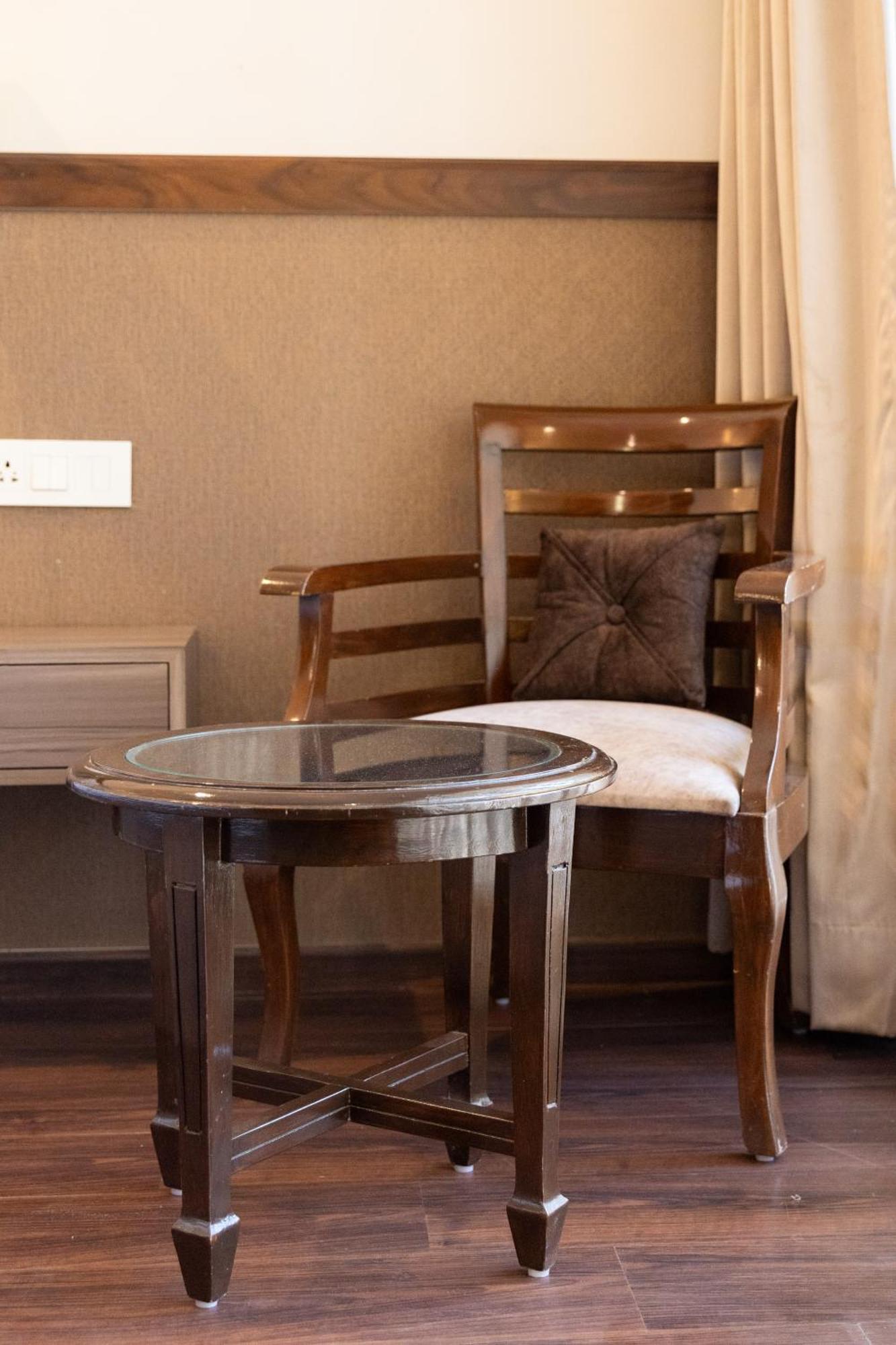 Hotel Alaya デヘラードゥーン エクステリア 写真