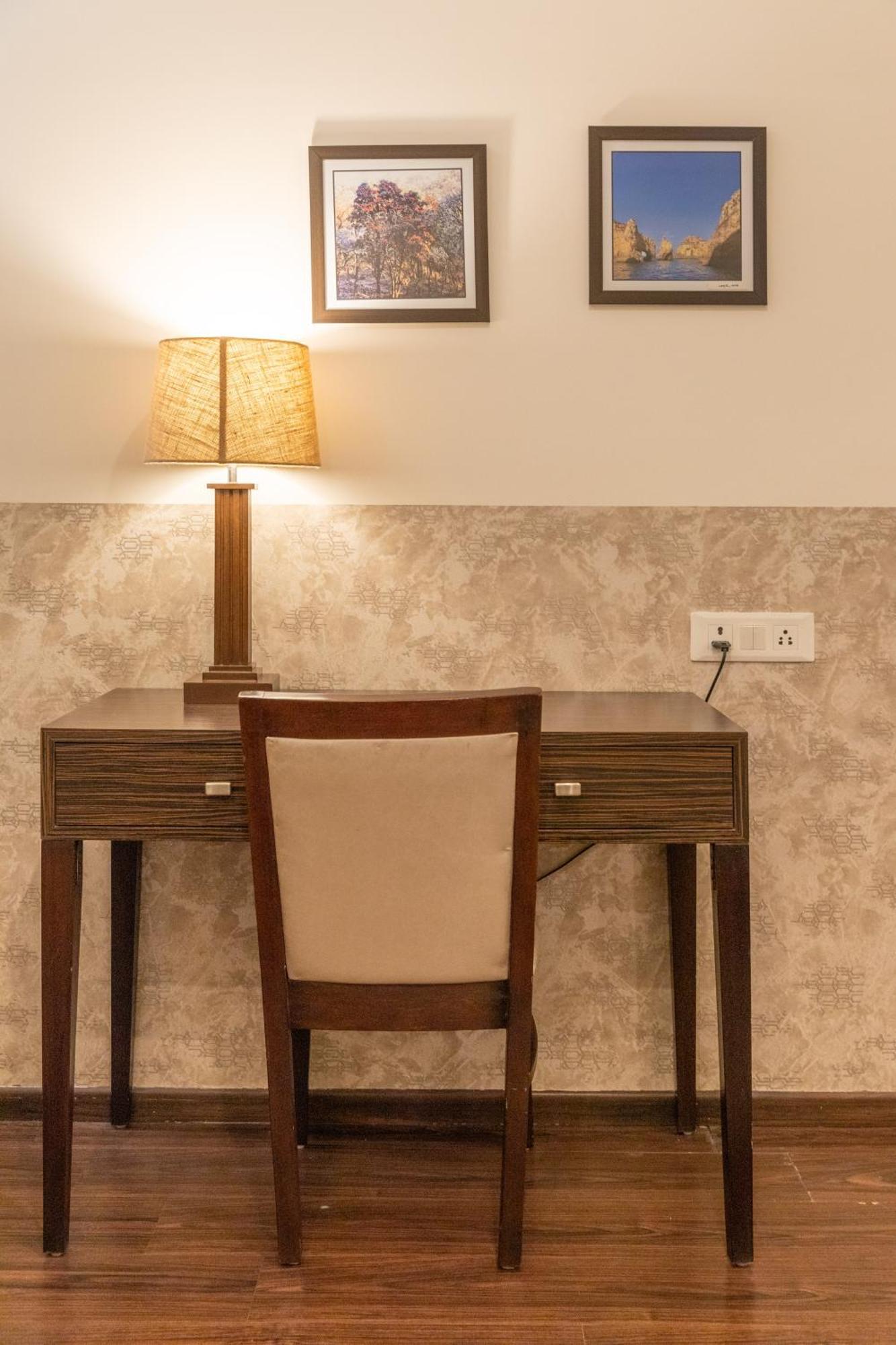 Hotel Alaya デヘラードゥーン エクステリア 写真